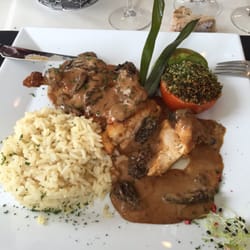 Restaurant Le Petit Sapin - Suprême de volaille aux morilles
