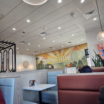 Keke's Breakfast Cafe - Interior - Breakfast & Brunch Near Me - Las Vegas, Nevada