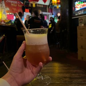 LI PO COCKTAIL LOUNGE - 660 Photos & 665 Reviews - Dive Bars - 916