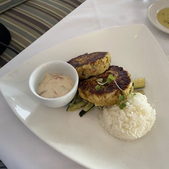 City Kitchen - Crab cakes with jasmine rice - New American Near Me - Beaufort, North Carolina City Kitchen - Crab cakes with jasmine rice - New American Near Me - Beaufort, North Carolina