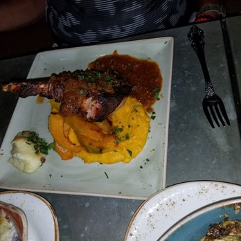 Herringbone Waikiki - Seafood Near Me - Honolulu, Hawaii