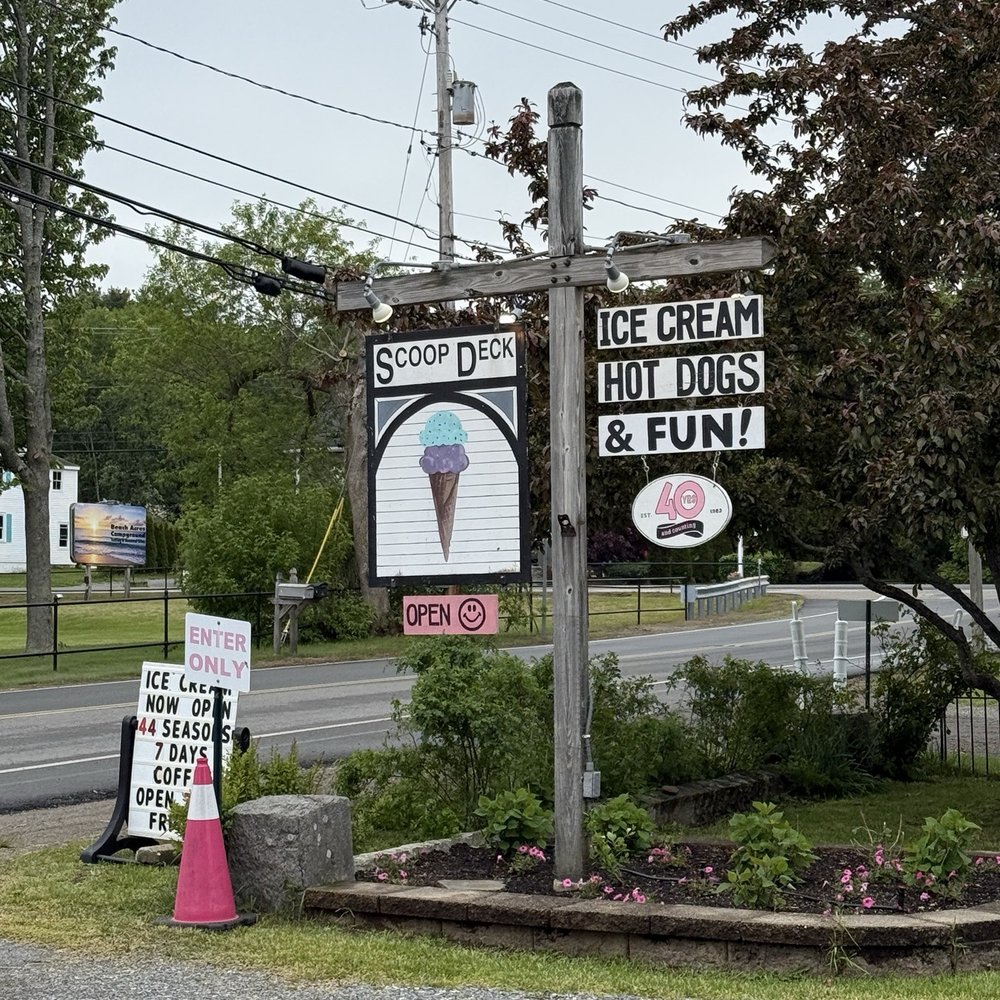 Scoop Deck - Outside - Ice Cream & Frozen Yogurt Near Me - Wells, Maine Scoop Deck - Outside - Ice Cream & Frozen Yogurt Near Me - Wells, Maine