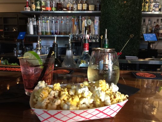 Element Bistro Bar and Lounge by null