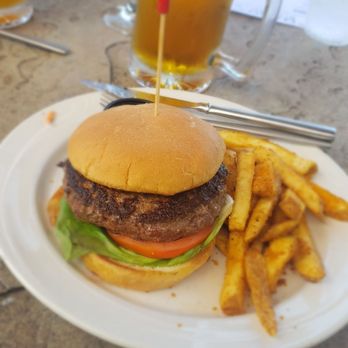 Danny's Kitchen + Bar - Steakhouses Near Me - Stillwater, Minnesota
