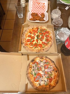 Hugo's Pizza by null