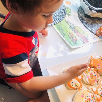 Andrea's Oven - Our attempt at DIY cookie decorating;) DIY kits are fun def fun for the family! - Desserts Near Me Andrea's Oven - Our attempt at DIY cookie decorating;) DIY kits are fun def fun for the family! - Desserts Near Me