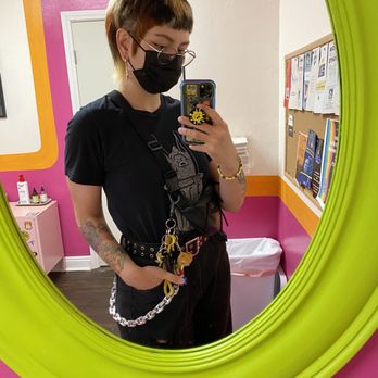 Black Sheep Salon - LOOK HOW CUTE THE SALON IS!!! - Hair Stylists Near Me - Long Beach, California