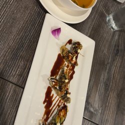 Ariyan - Crispy salmon noir crunch, tom yum soup