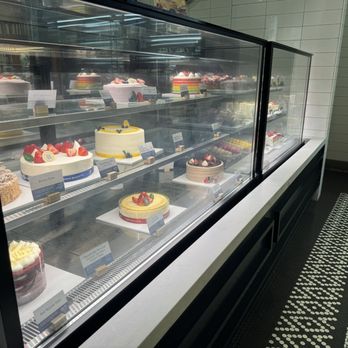 Paris Baguette - Cakes and pastries - Bakeries Near Me - Long Beach, California Paris Baguette - Cakes and pastries - Bakeries Near Me - Long Beach, California