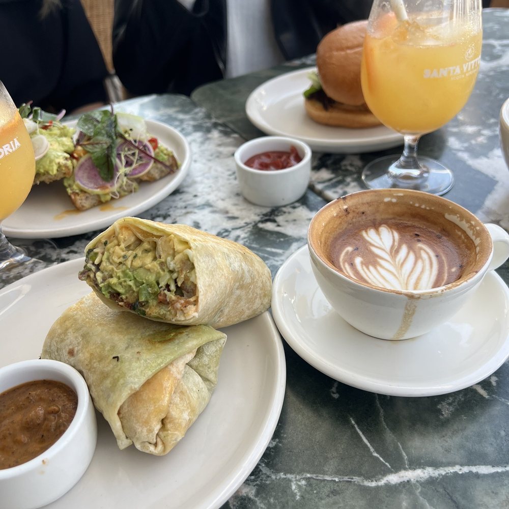 Great White - Breakfast Burrito - Cafes Near Me - Los Angeles, California
