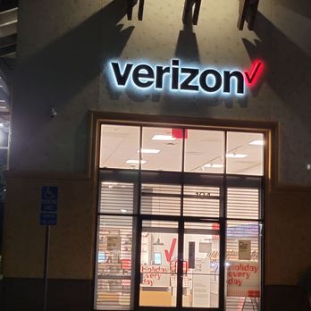Verizon - Mobile Phones Near Me - Westlake Village, California