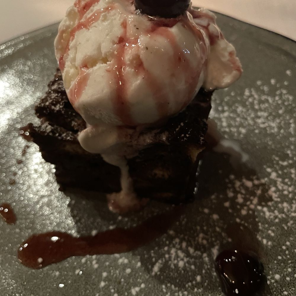 Restaurant Alba - Chocolate bread pudding with vanilla ice cream and glacé cherries - New American Near Me - Malvern, Pennsylvania Restaurant Alba - Chocolate bread pudding with vanilla ice cream and glacé cherries - New American Near Me - Malvern, Pennsylvania