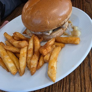 Tanners Historic Cafe - Grilled chicken sandwich with fries - Burgers Near Me - Wartburg, Tennessee Tanners Historic Cafe - Grilled chicken sandwich with fries - Burgers Near Me - Wartburg, Tennessee