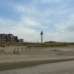 Egmond aan Zee - View of the lighthouse from the beach