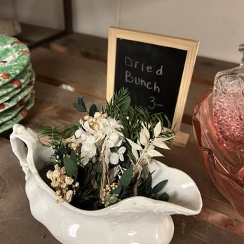 R + R Vintage - Home Decor Near Me - Clovis, California R + R Vintage - Home Decor Near Me - Clovis, California