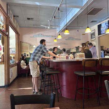 Cafe Sarafornia - American Near Me - Calistoga, California Cafe Sarafornia - American Near Me - Calistoga, California