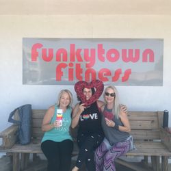 Funkytown Fitness - Yoga time