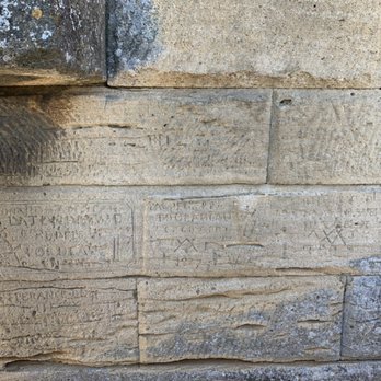 Pont du Gard - Old graffiti - Landmarks & Historical Buildings Near Me - Vers-Pont-du-Gard, 30