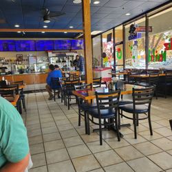 Taqueria Los Compadres - Front of the house