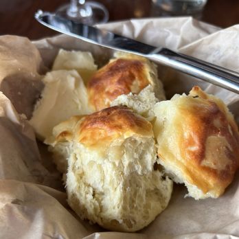 Grand Cascades Lodge - Brioche buns before dinner, mmmm! - Resorts Near Me - Hamburg, New Jersey