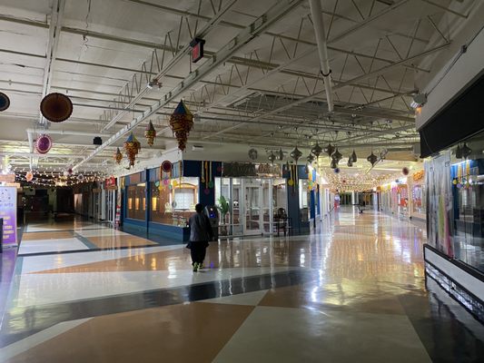 Global Mall by null