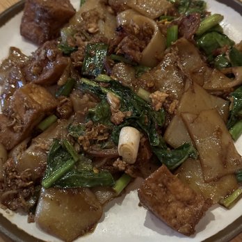 Chao Baan - Pad See Ew with Tofu - Thai Near Me - St. Louis, Missouri