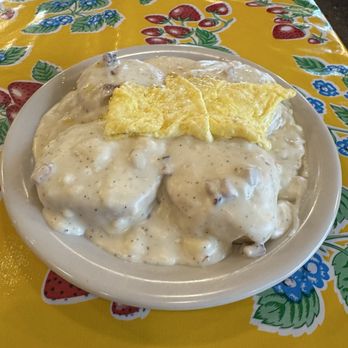Sunny's Diner Nyberg - Biscuits and gravy with too eggs - Breakfast & Brunch Near Me - Tualatin, Oregon Sunny's Diner Nyberg - Biscuits and gravy with too eggs - Breakfast & Brunch Near Me - Tualatin, Oregon
