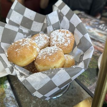 Gateway Restaurant & Lodge - Binet, complementary, donut holes with lemon filling. Okay. - New American Near Me - Three Rivers, California Gateway Restaurant & Lodge - Binet, complementary, donut holes with lemon filling. Okay. - New American Near Me - Three Rivers, California