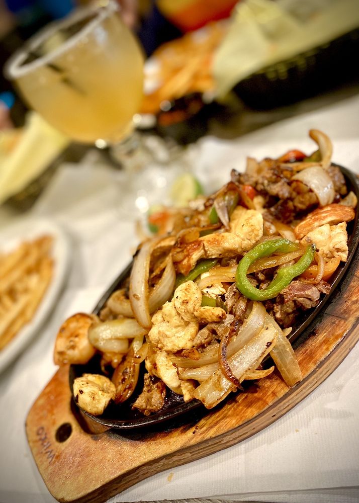 El Jacalito Grill