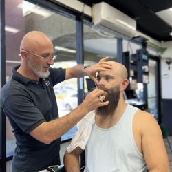 Haircuts And Chill - Russ changing another customer's life!