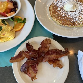Metro Cafe Diner - Diners Near Me - Stone  Mountain, Georgia