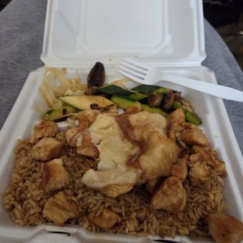 Hibachi Express - Hibachi chicken with zucchini mushrooms and egg yolk - Japanese Near Me - Columbus, Ohio