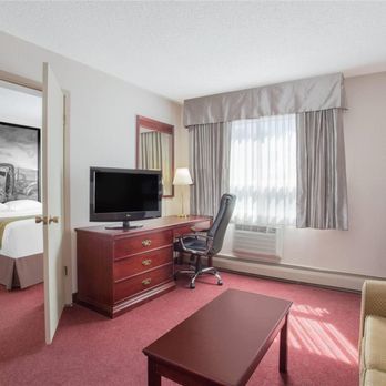 Super 8 by Wyndham Lethbridge - Suite - Hotels Near Me - Lethbridge, Alberta Super 8 by Wyndham Lethbridge - Suite - Hotels Near Me - Lethbridge, Alberta