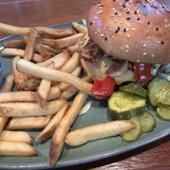 Tavern Hall - Tavern Burger - New American Near Me - Bellevue, Washington