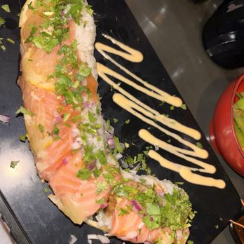 BluWave Sushi - Sushi Bars Near Me - Tampa, Florida