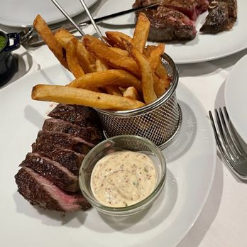 Delmonico's - Steakhouses Near Me - New York, New York