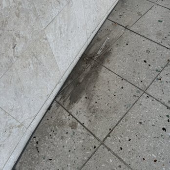 Toasted Imperial Beach - Walkway into the hotel, dirty - Breakfast & Brunch Near Me - Imperial Beach, California