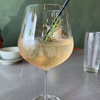 Bacogai - Some sort of delicious spritzer with wine. So Light and refreshing. - Hot Pot Near Me - Alameda, California