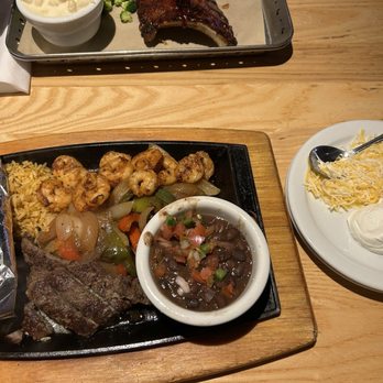 Chili's - Steak & shrimp fajitas - Tex-Mex Near Me - Richmond, Indiana Chili's - Steak & shrimp fajitas - Tex-Mex Near Me - Richmond, Indiana