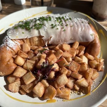 Bistrology - Ham and cheesy croissant with rosemary garlic potatoes - Breakfast & Brunch Near Me - Miramar Beach, Florida