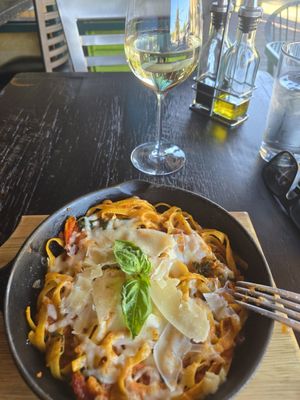 Bonelli's Bistro by null