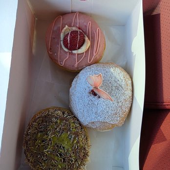 Good To Go Donuts - Strawberry Cheesecake, Guava, Crunchy Pistachio Chocolate (Dubai Chocolate) - Donuts Near Me - Rancho Cucamonga, California Good To Go Donuts - Strawberry Cheesecake, Guava, Crunchy Pistachio Chocolate (Dubai Chocolate) - Donuts Near Me - Rancho Cucamonga, California