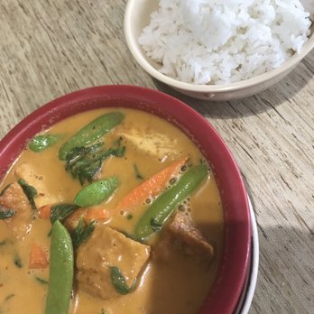 US Thai Cafe - Paneng curry with tofu - Thai Near Me - Edgewater, Colorado US Thai Cafe - Paneng curry with tofu - Thai Near Me - Edgewater, Colorado