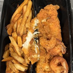 Wingz And Tingz - Fried flounder