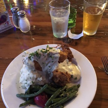 Timberline Restaurant - Fried chicken entree - Comfort Food Near Me - Guerneville, California