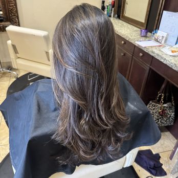 Imprès Hair Salon - Blow Dry/Out Services Near Me - Oceanside, California