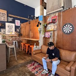 Good Coffee - Small seating area