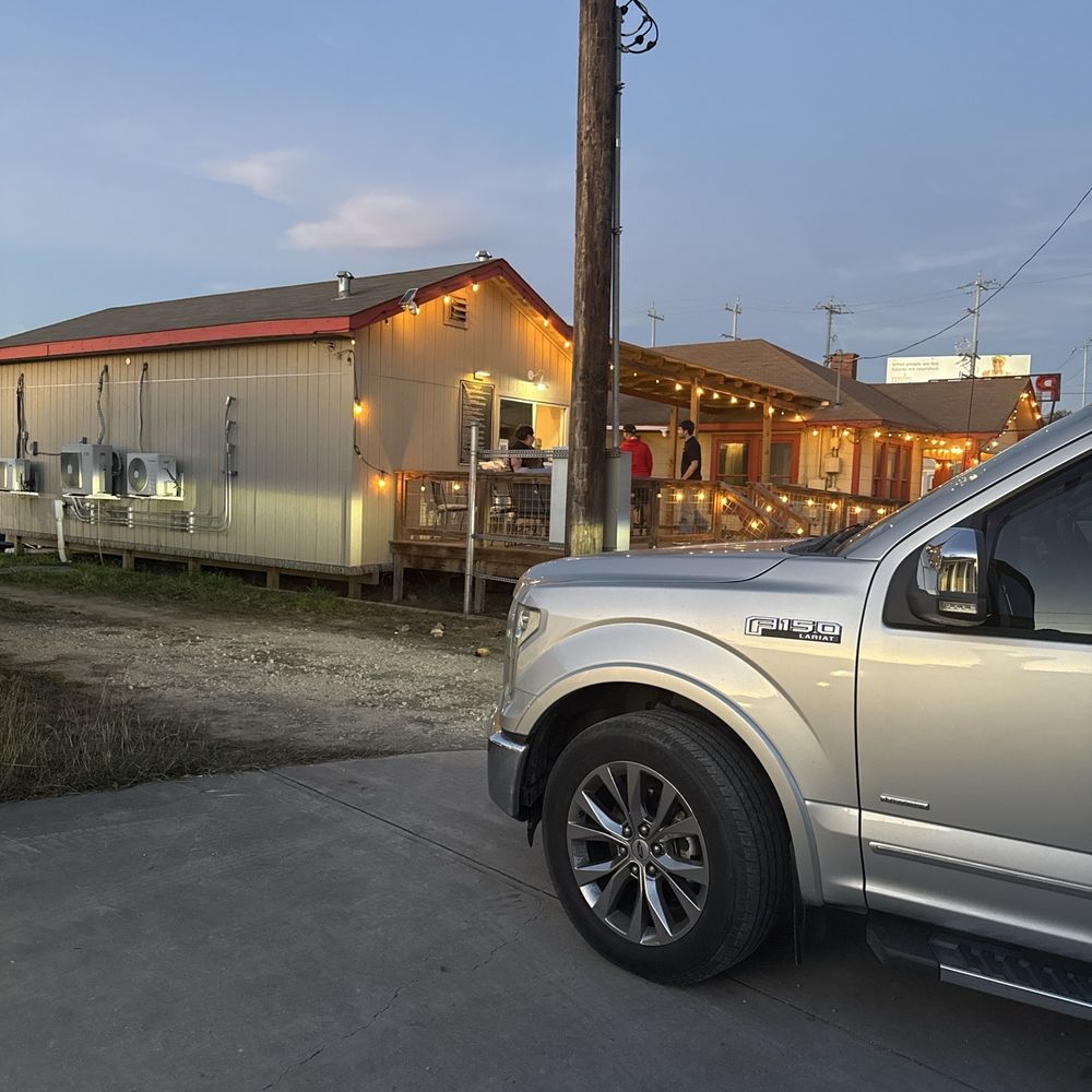 Mia Marco's Pizza - Food Trucks Near Me - Selma, Texas Mia Marco's Pizza - Food Trucks Near Me - Selma, Texas