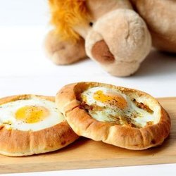 Sharonna’s Magically Baked Goods - Pita with Egg
