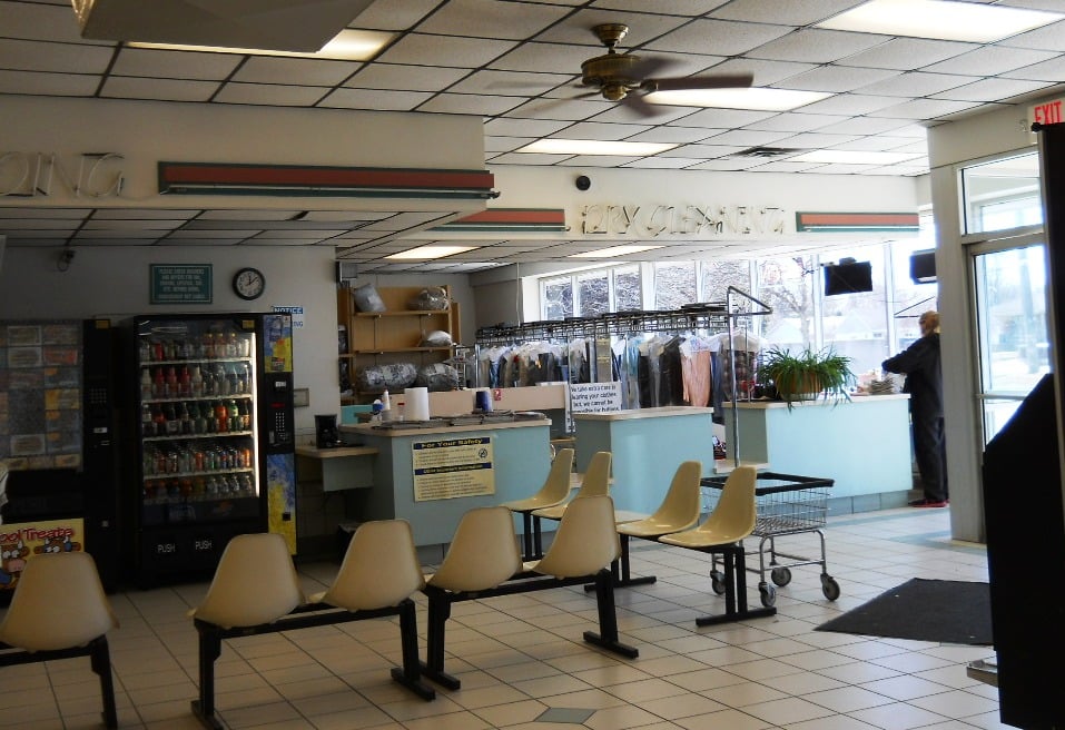 LAUNDRY EXPERTS COIN LAUNDRY AND DRY CLEANING Updated August 2024